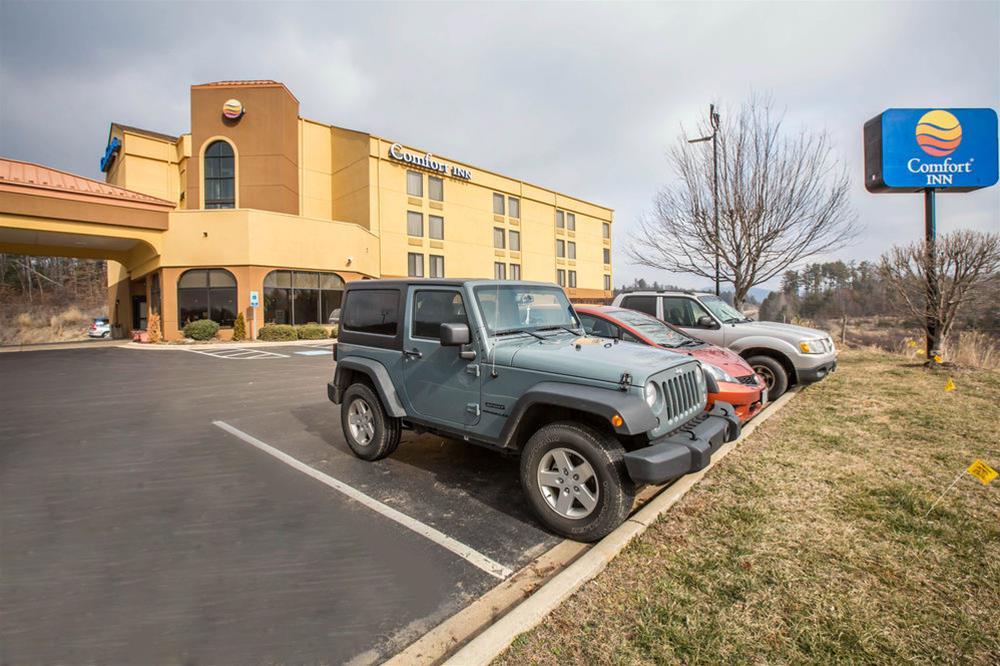 Comfort Inn North Of Asheville Mars Hill Exterior foto